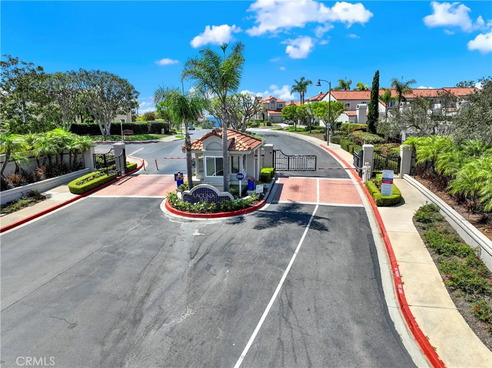 25 Toulon Laguna Niguel, CA 92677