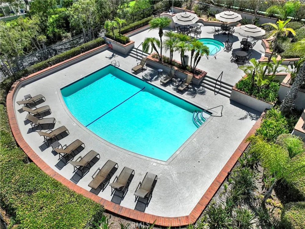 25 Toulon Laguna Niguel, CA 92677