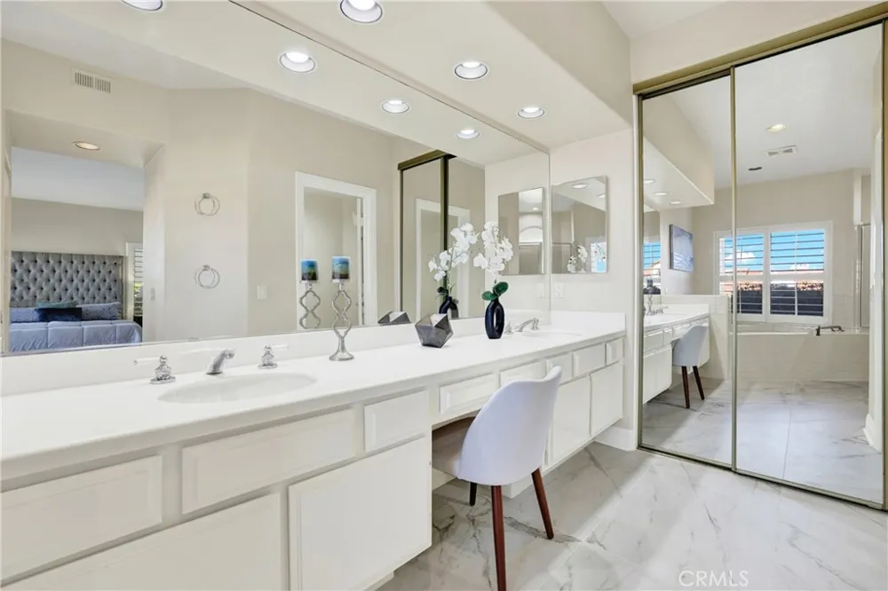 25 Toulon Laguna Niguel, CA 92677