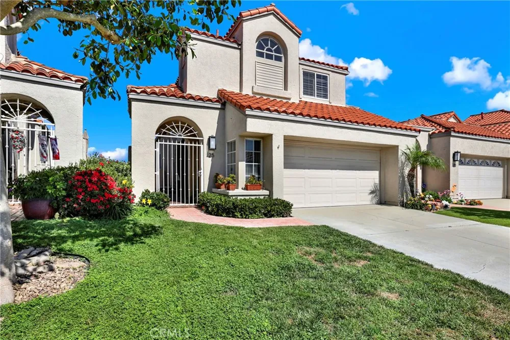 25 Toulon Laguna Niguel, CA 92677