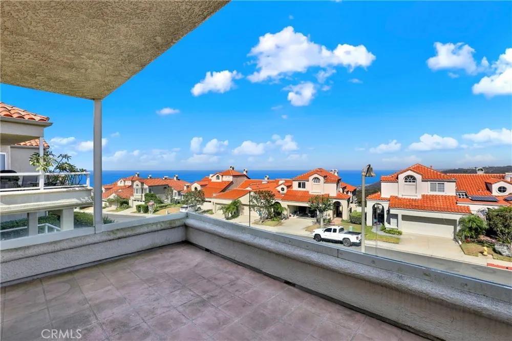 25 Toulon Laguna Niguel, CA 92677