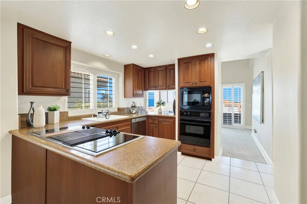 25 Toulon Laguna Niguel, CA 92677