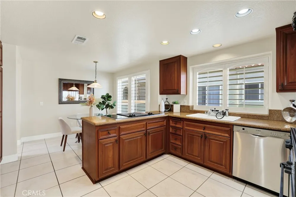 25 Toulon Laguna Niguel, CA 92677