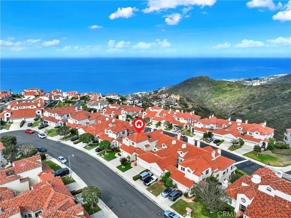 25 Toulon Laguna Niguel, CA 92677