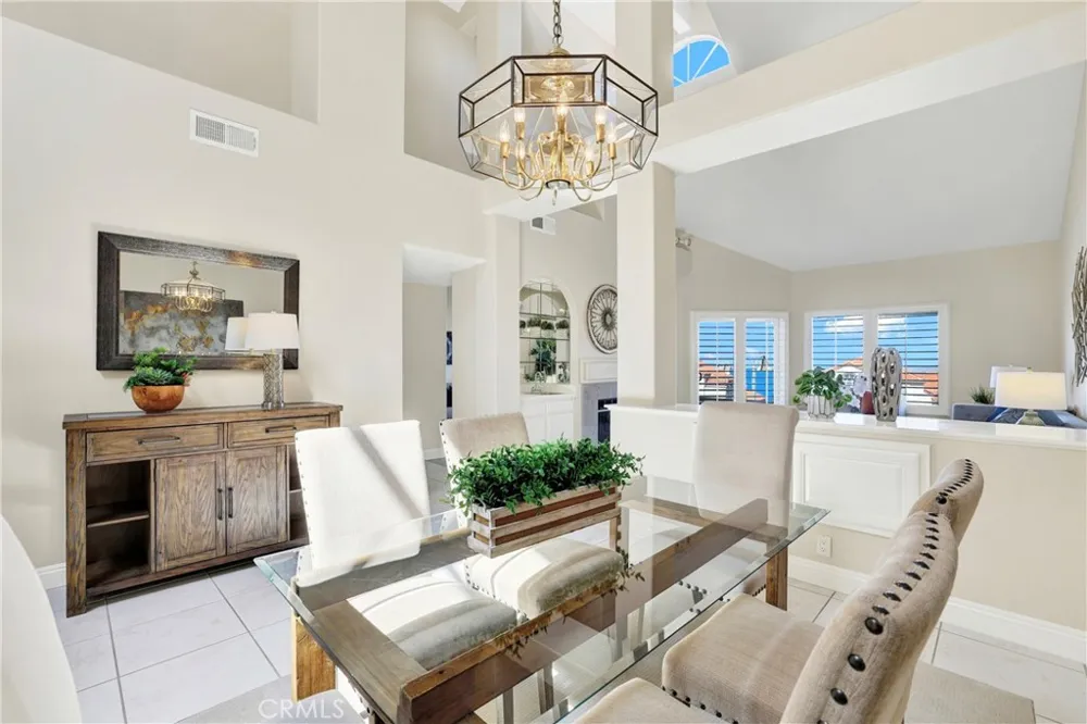 25 Toulon Laguna Niguel, CA 92677