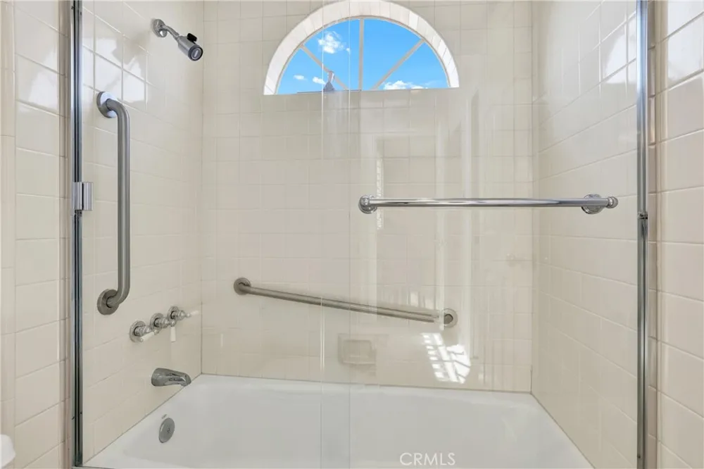 25 Toulon Laguna Niguel, CA 92677