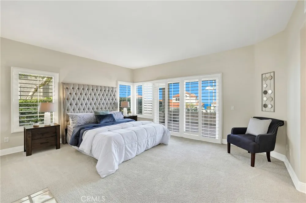25 Toulon Laguna Niguel, CA 92677