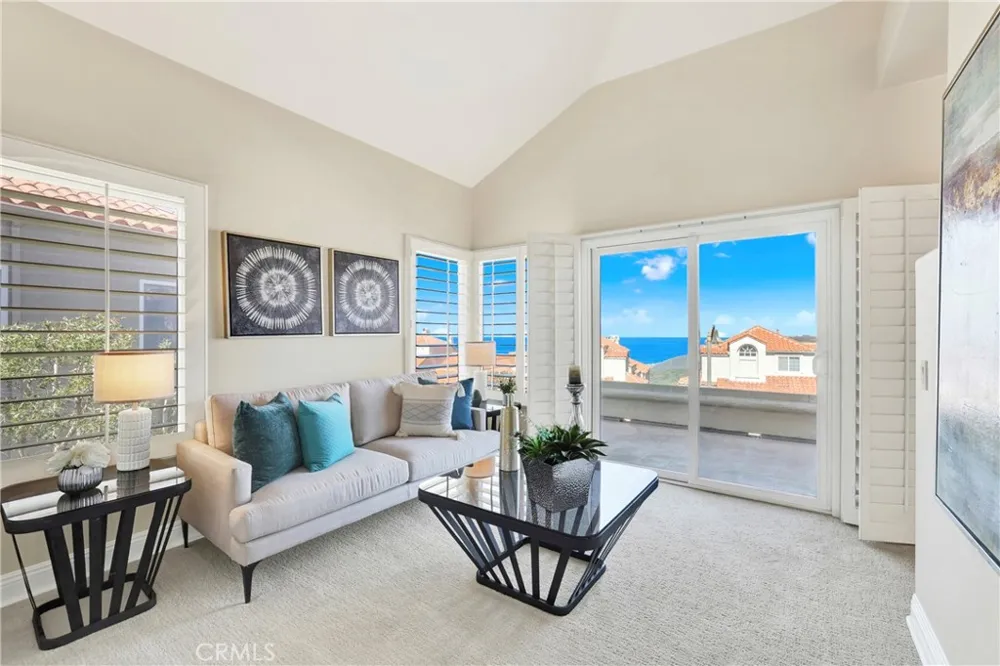 25 Toulon Laguna Niguel, CA 92677