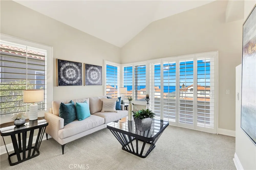 25 Toulon Laguna Niguel, CA 92677