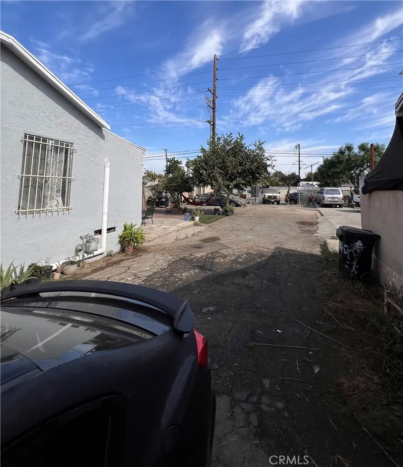 1474 W Compton Compton, CA 90220