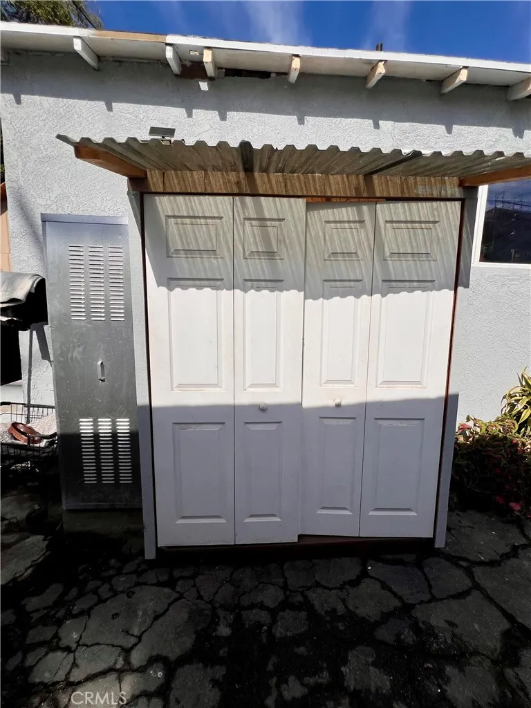 1474 W Compton Compton, CA 90220