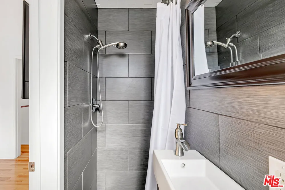 1915 S Shenandoah Street #10 Los Angeles, CA 90034