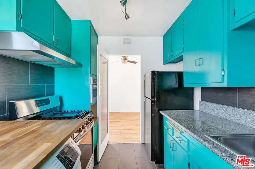 1915 S Shenandoah Street #10 Los Angeles, CA 90034