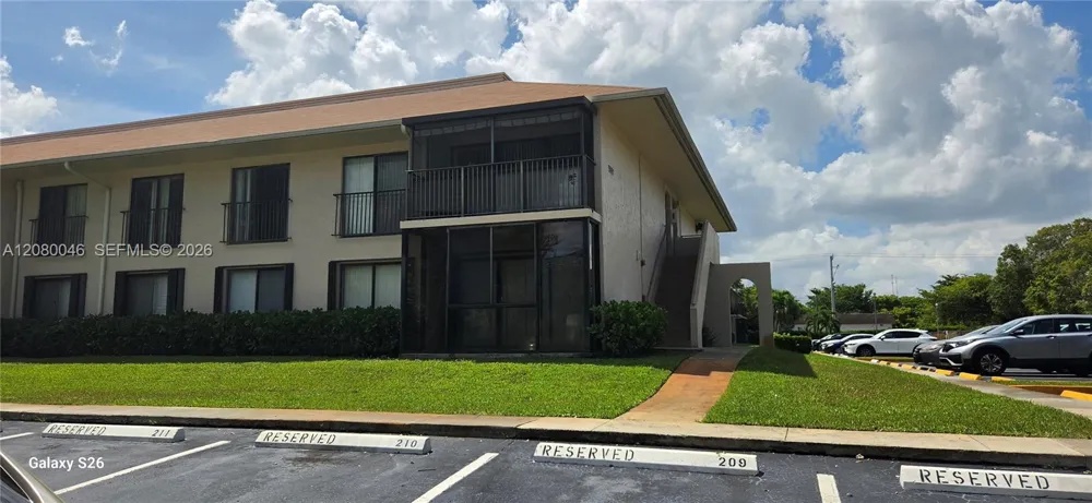 5981 Washington St #206 Hollywood, FL 33023