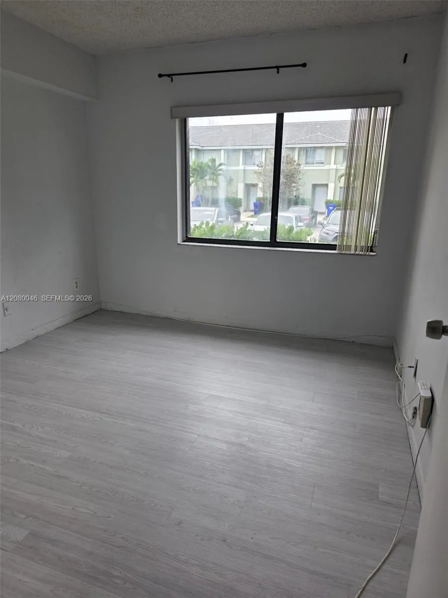 5981 Washington St #206 Hollywood, FL 33023
