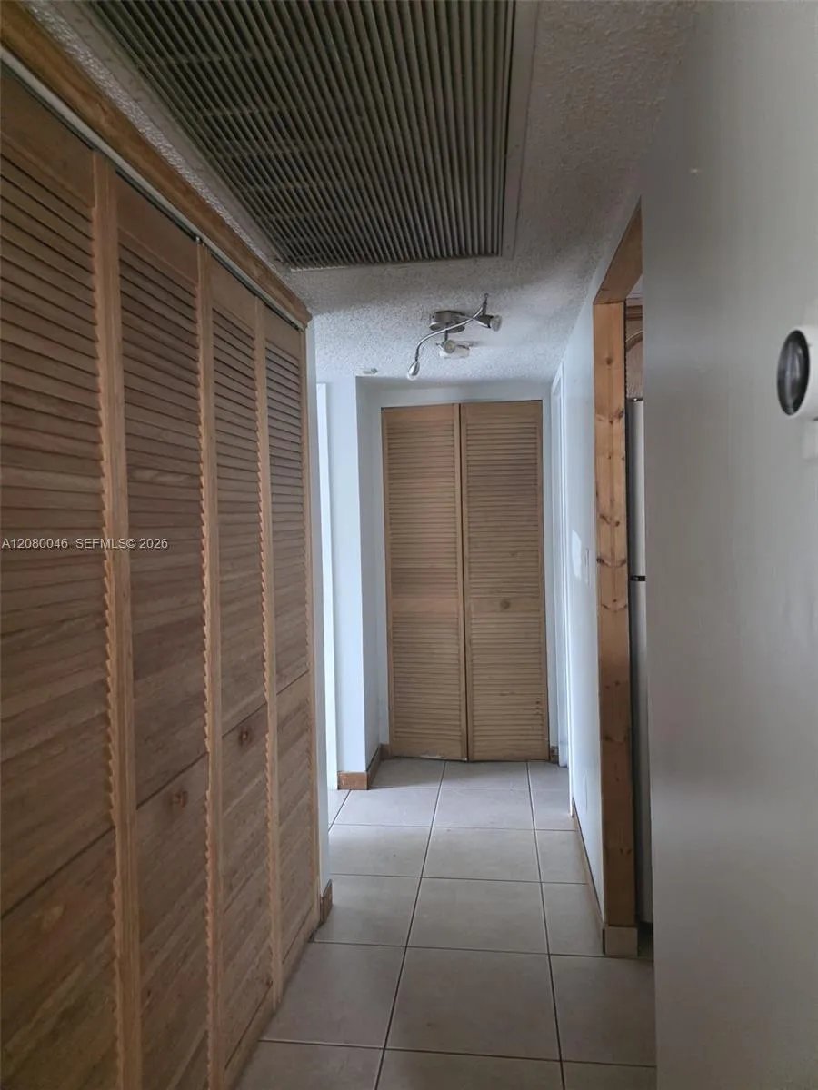 5981 Washington St #206 Hollywood, FL 33023