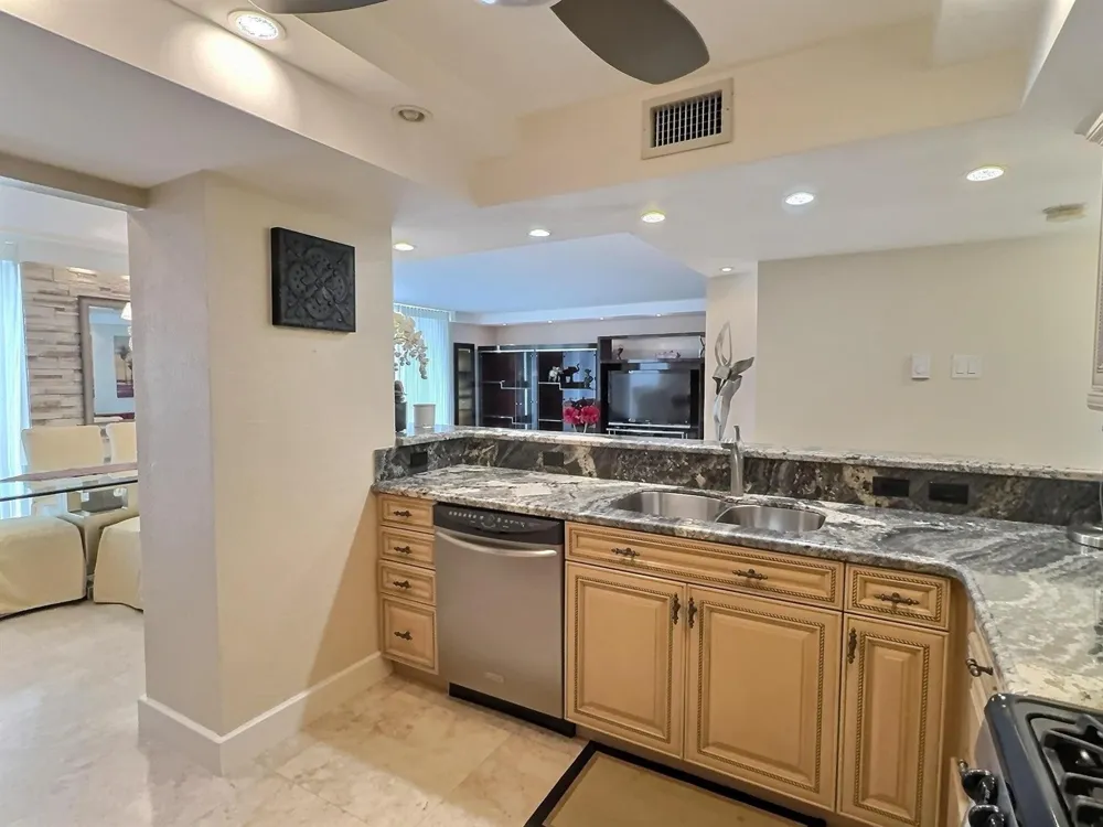 2030 S Ocean Drive #1626 Hallandale Beach, FL 33009