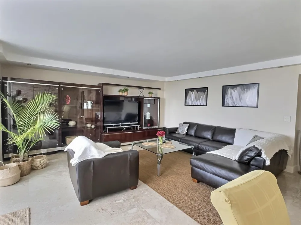 2030 S Ocean Drive #1626 Hallandale Beach, FL 33009