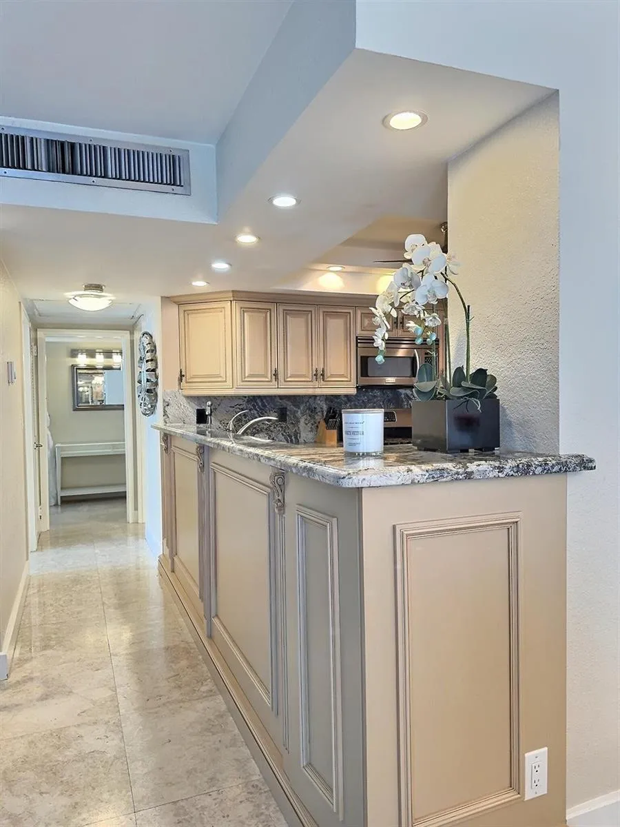 2030 S Ocean Drive #1626 Hallandale Beach, FL 33009