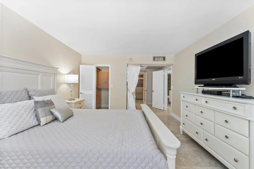 2030 S Ocean Drive #1626 Hallandale Beach, FL 33009