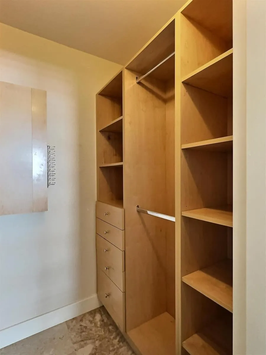 2030 S Ocean Drive #1626 Hallandale Beach, FL 33009