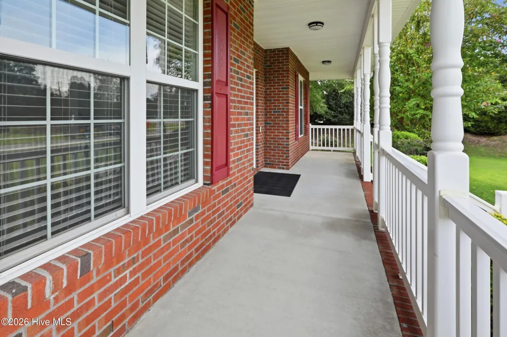100 Farmington Drive Richlands, NC 28574