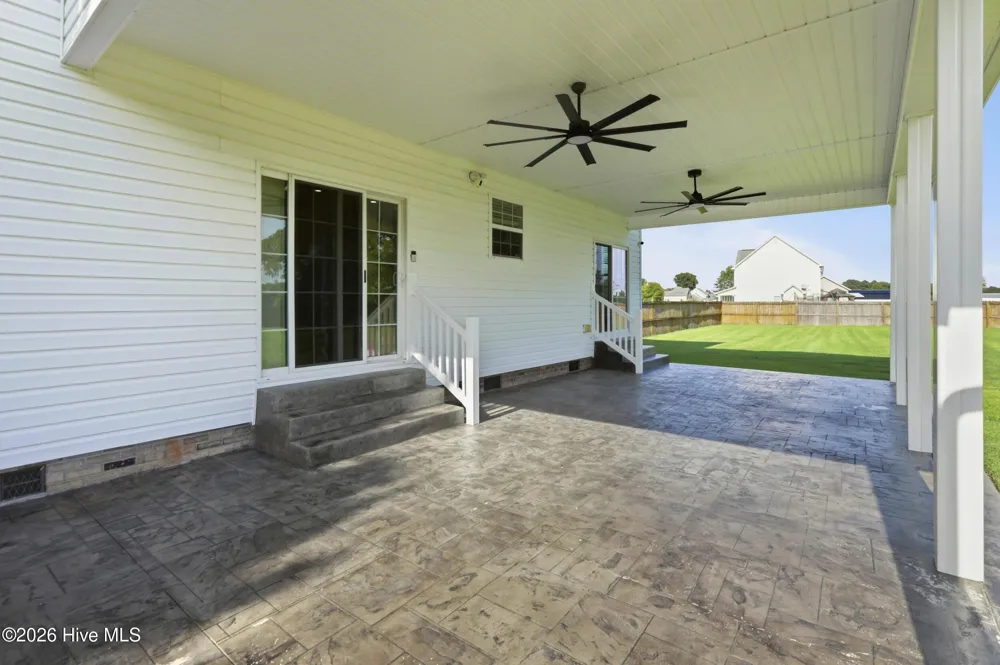 100 Farmington Drive Richlands, NC 28574