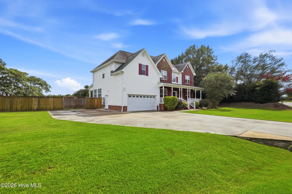 100 Farmington Drive Richlands, NC 28574