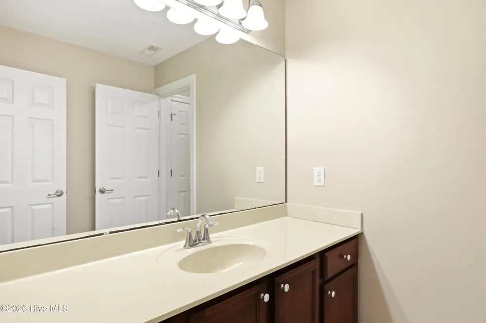 100 Farmington Drive Richlands, NC 28574