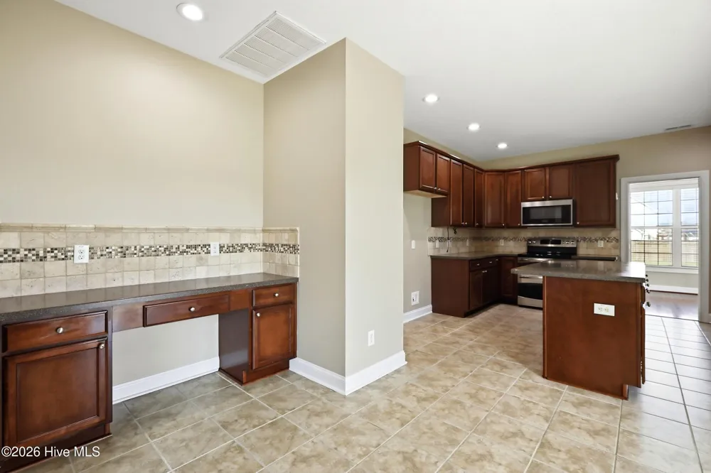 100 Farmington Drive Richlands, NC 28574