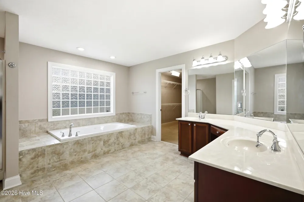 100 Farmington Drive Richlands, NC 28574