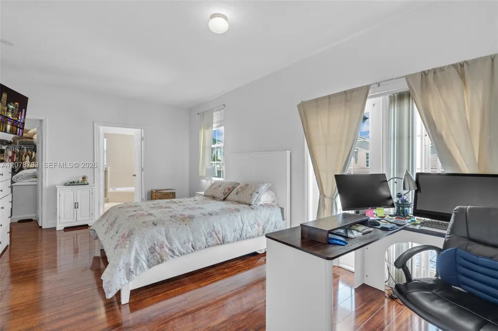 10588 NW 56th Dr Coral Springs, FL 33076