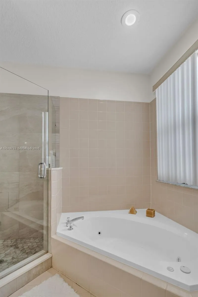 10588 NW 56th Dr Coral Springs, FL 33076