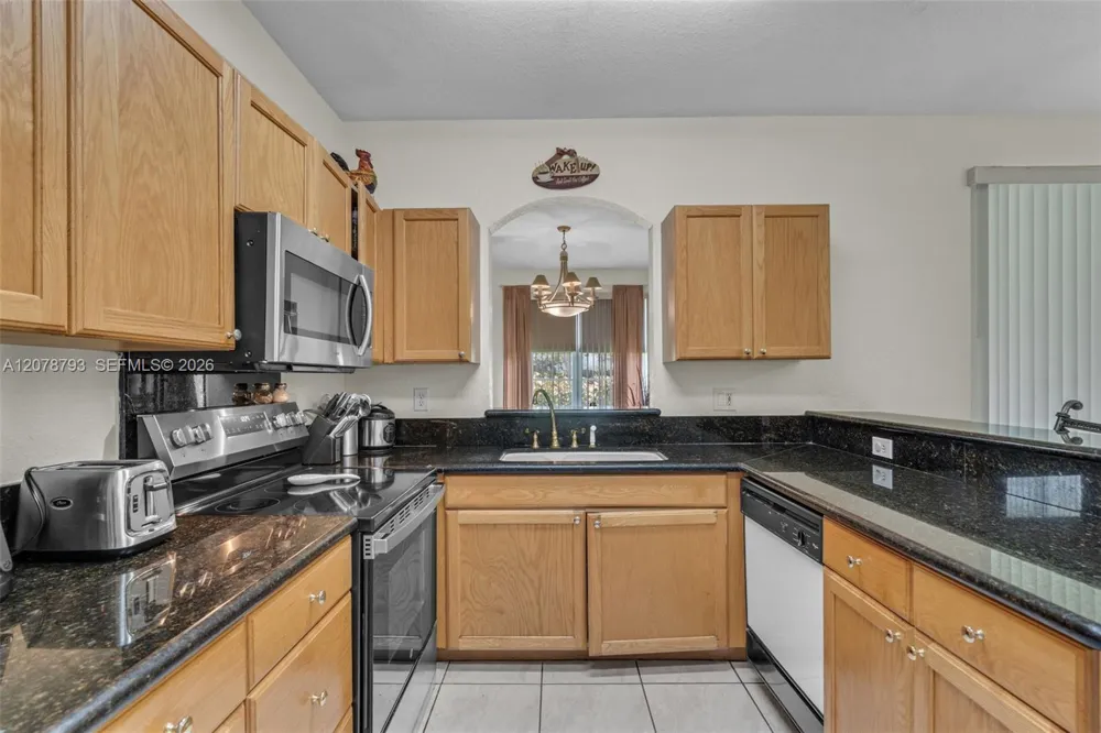 10588 NW 56th Dr Coral Springs, FL 33076