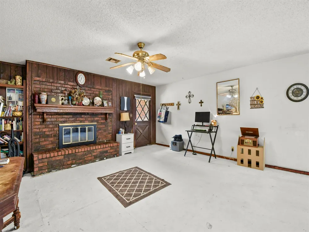 231 Serpentine Street Lone Grove, OK 73443