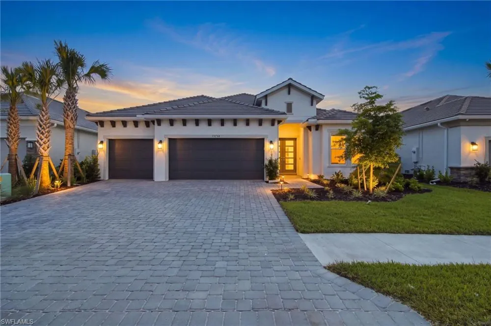 15755 Modena Street Naples, FL 34114