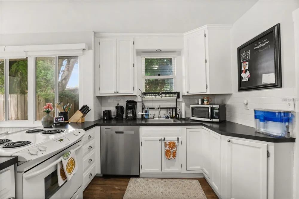 1214 E HARDING STREET Orlando, FL 32806