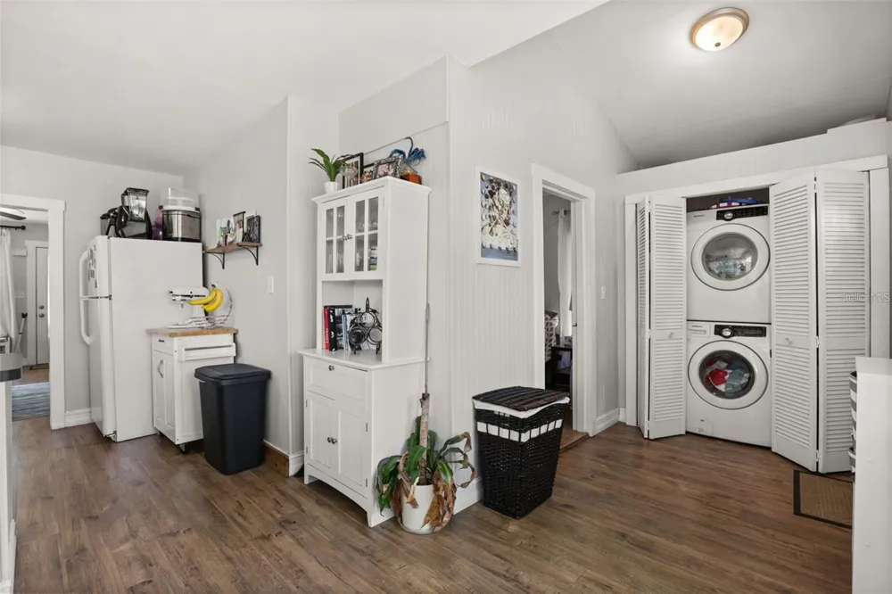 1214 E HARDING STREET Orlando, FL 32806