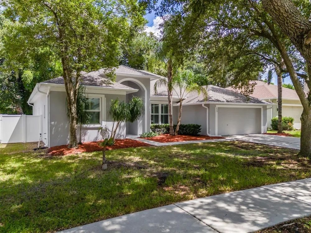 220 TAYLOR BAY LANE Brandon, FL 33510
