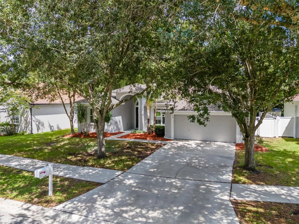 220 TAYLOR BAY LANE Brandon, FL 33510