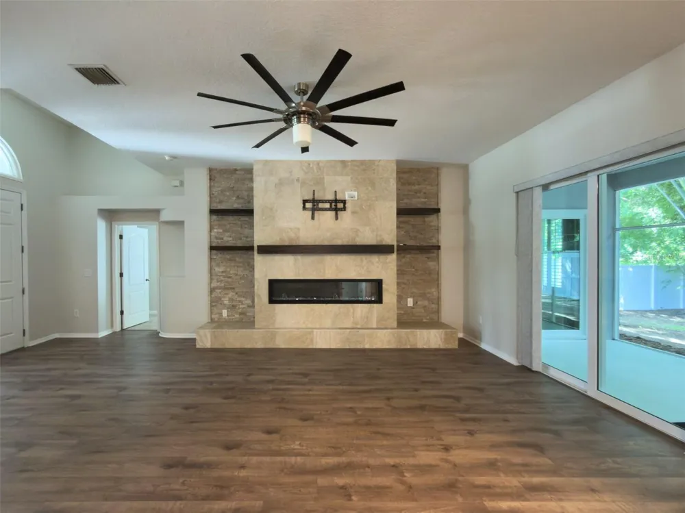 220 TAYLOR BAY LANE Brandon, FL 33510