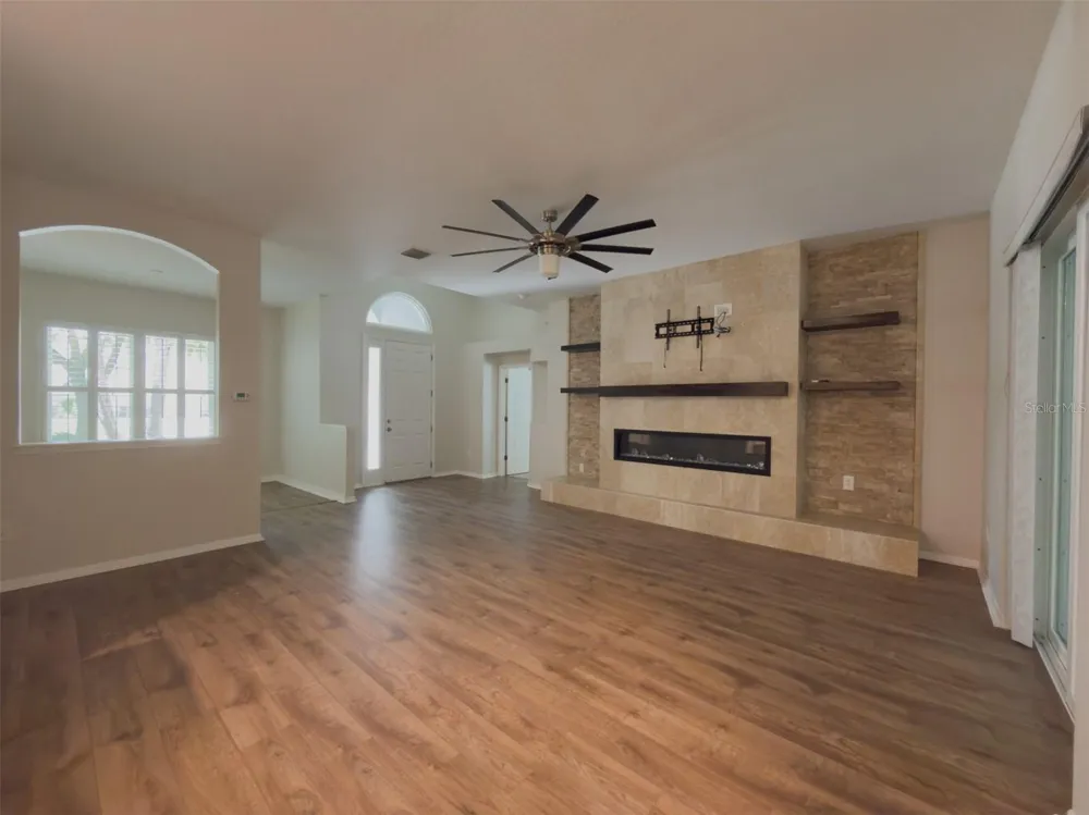 220 TAYLOR BAY LANE Brandon, FL 33510