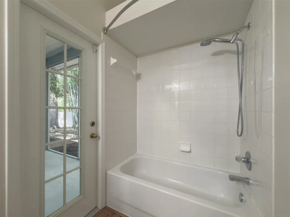 220 TAYLOR BAY LANE Brandon, FL 33510