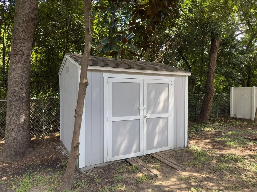 220 TAYLOR BAY LANE Brandon, FL 33510