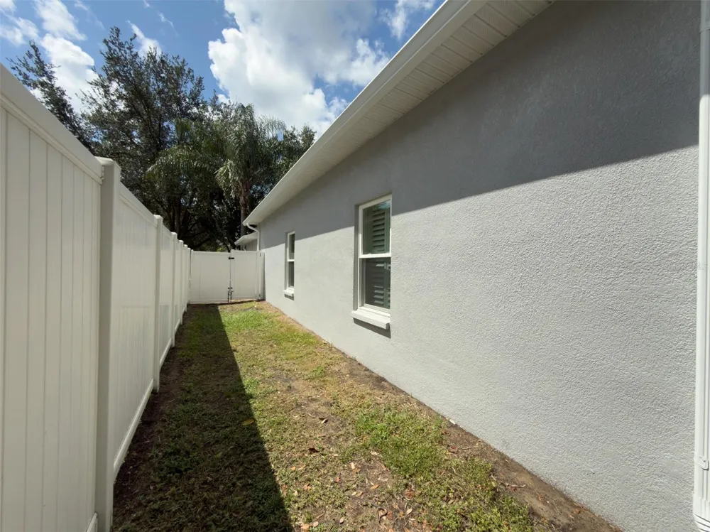 220 TAYLOR BAY LANE Brandon, FL 33510