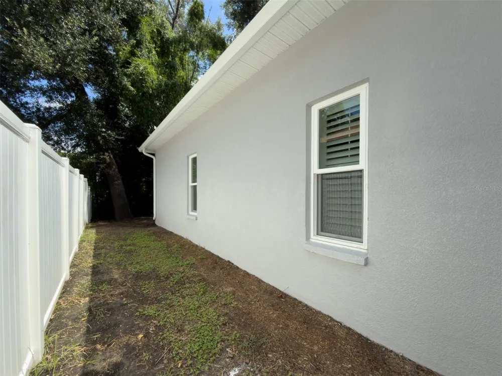 220 TAYLOR BAY LANE Brandon, FL 33510