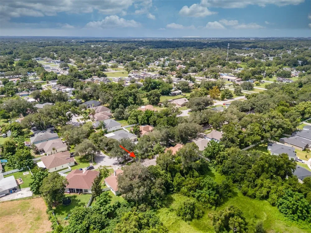 220 TAYLOR BAY LANE Brandon, FL 33510