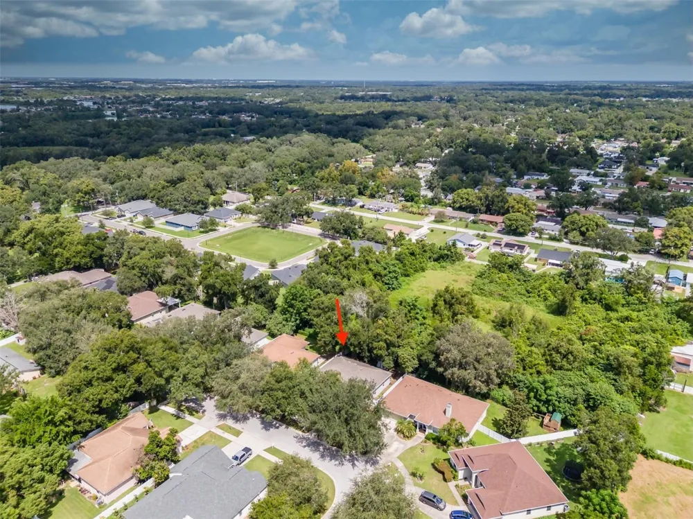220 TAYLOR BAY LANE Brandon, FL 33510