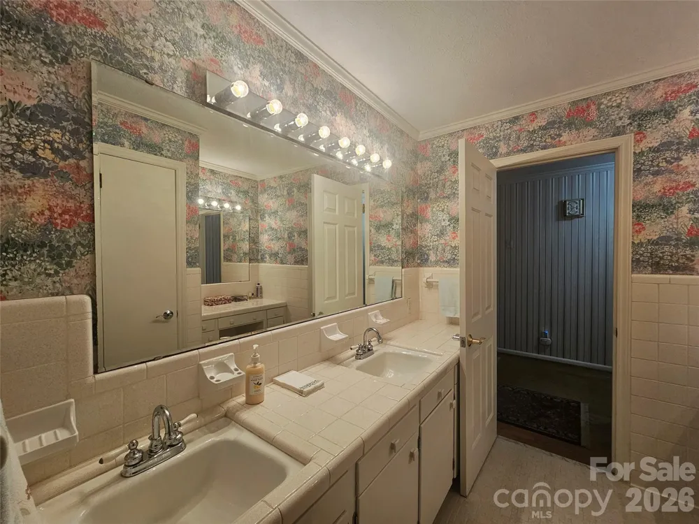524 Country Club Circle Shelby, NC 28150