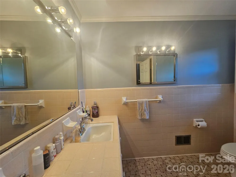 524 Country Club Circle Shelby, NC 28150